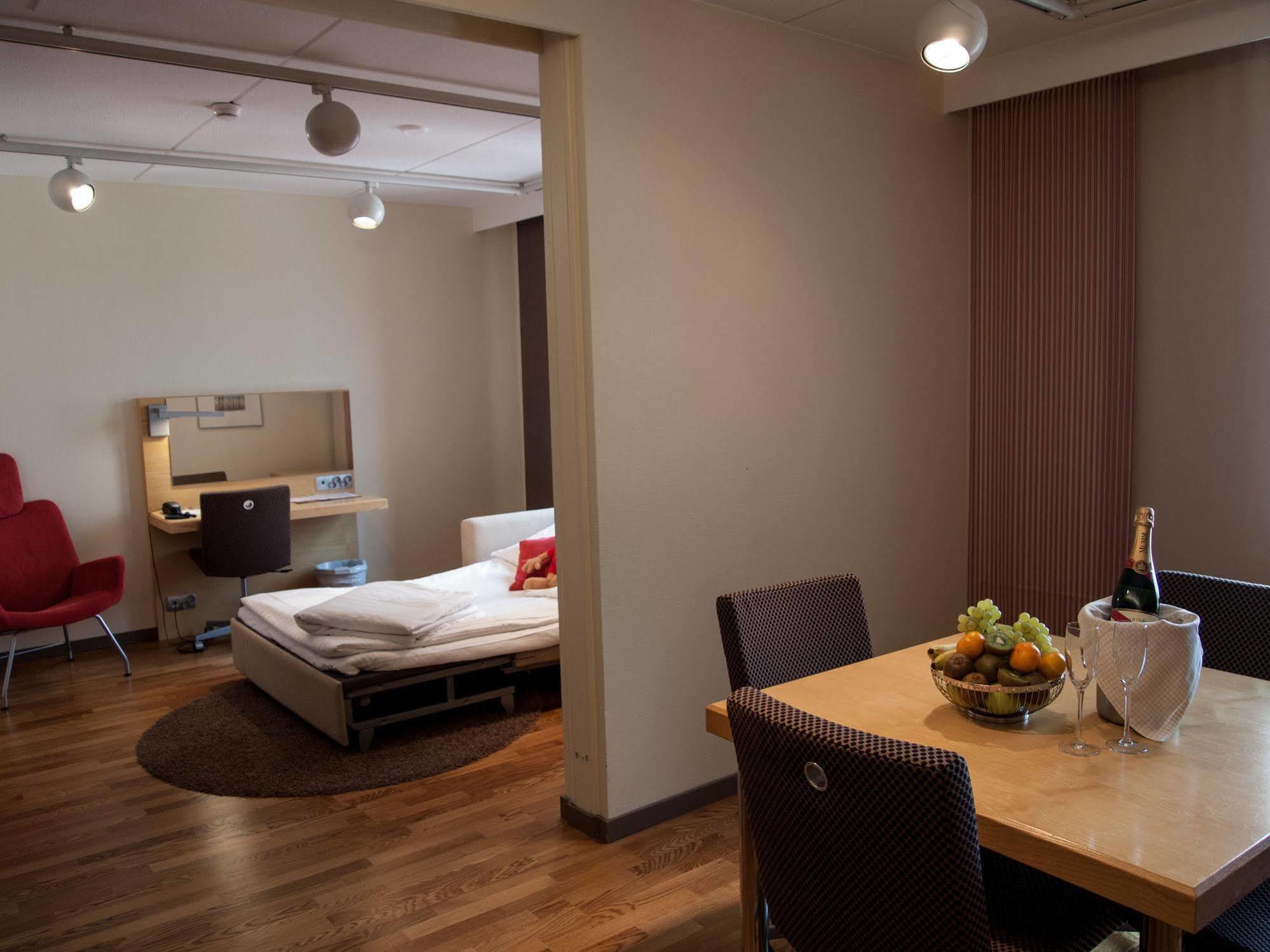 Original Sokos Hotel Vaakuna Kouvola Extérieur photo